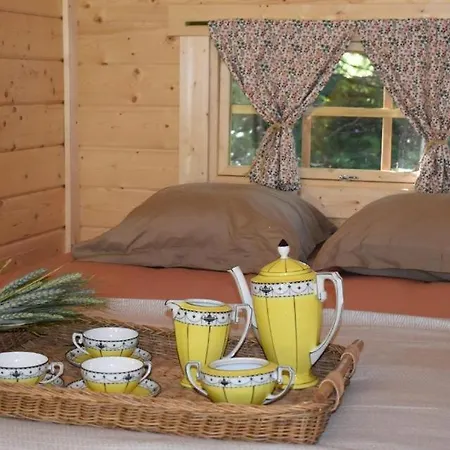 Dans Un Jardin Arbore Holiday home *