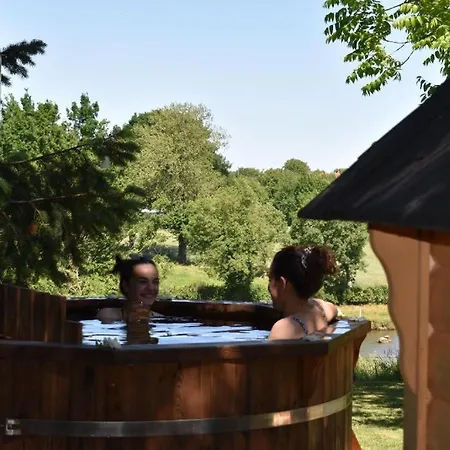 Dans Un Jardin Arbore Holiday home L'Absie